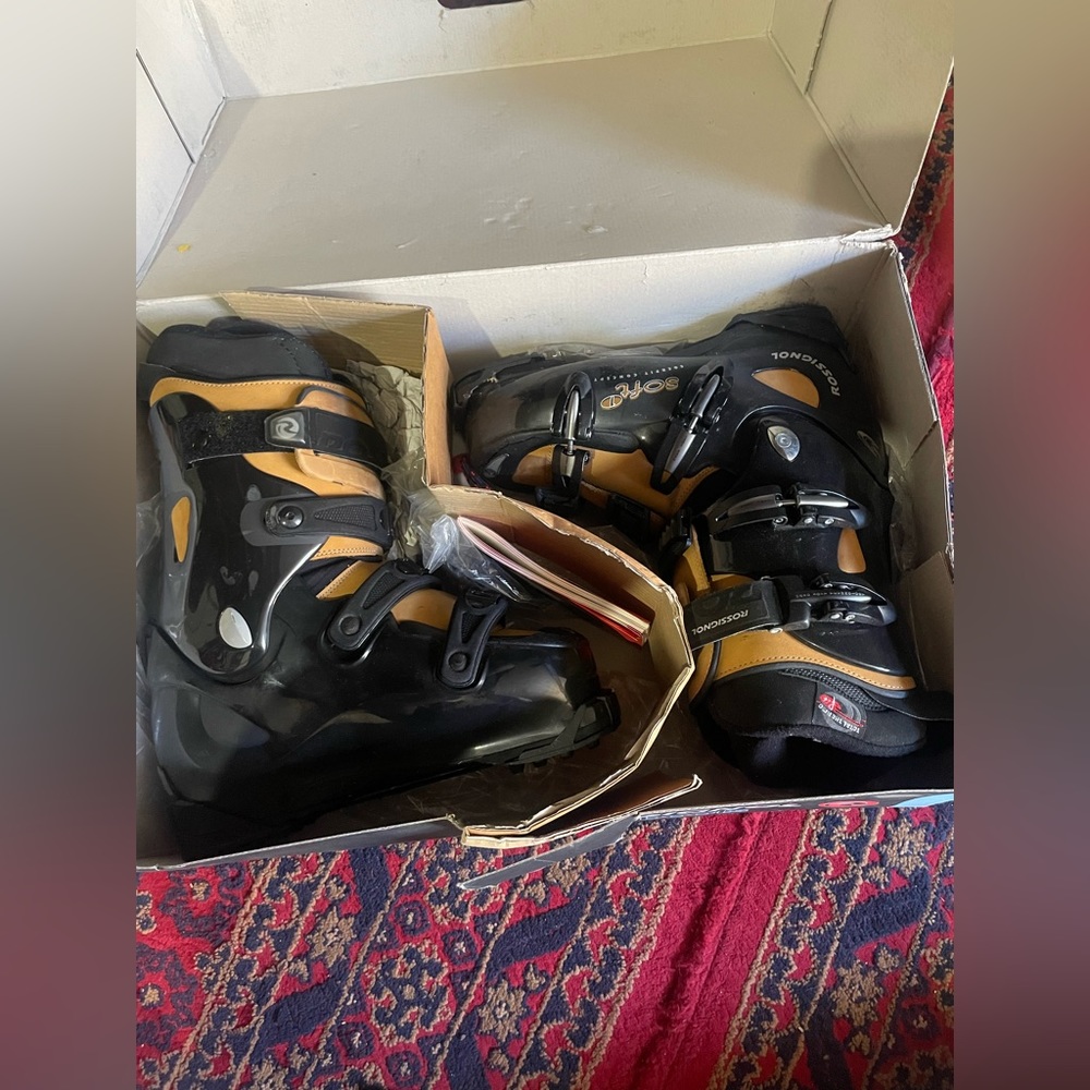 RROSIGNOL Skiboots - Picture 3 of 5